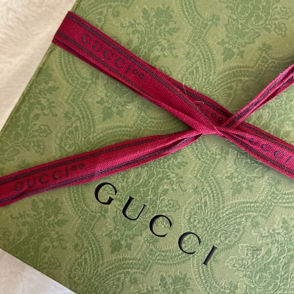 GG Marmont reversible thin belt size 80- brand new + Gucci packaging - Picture 6 of 9